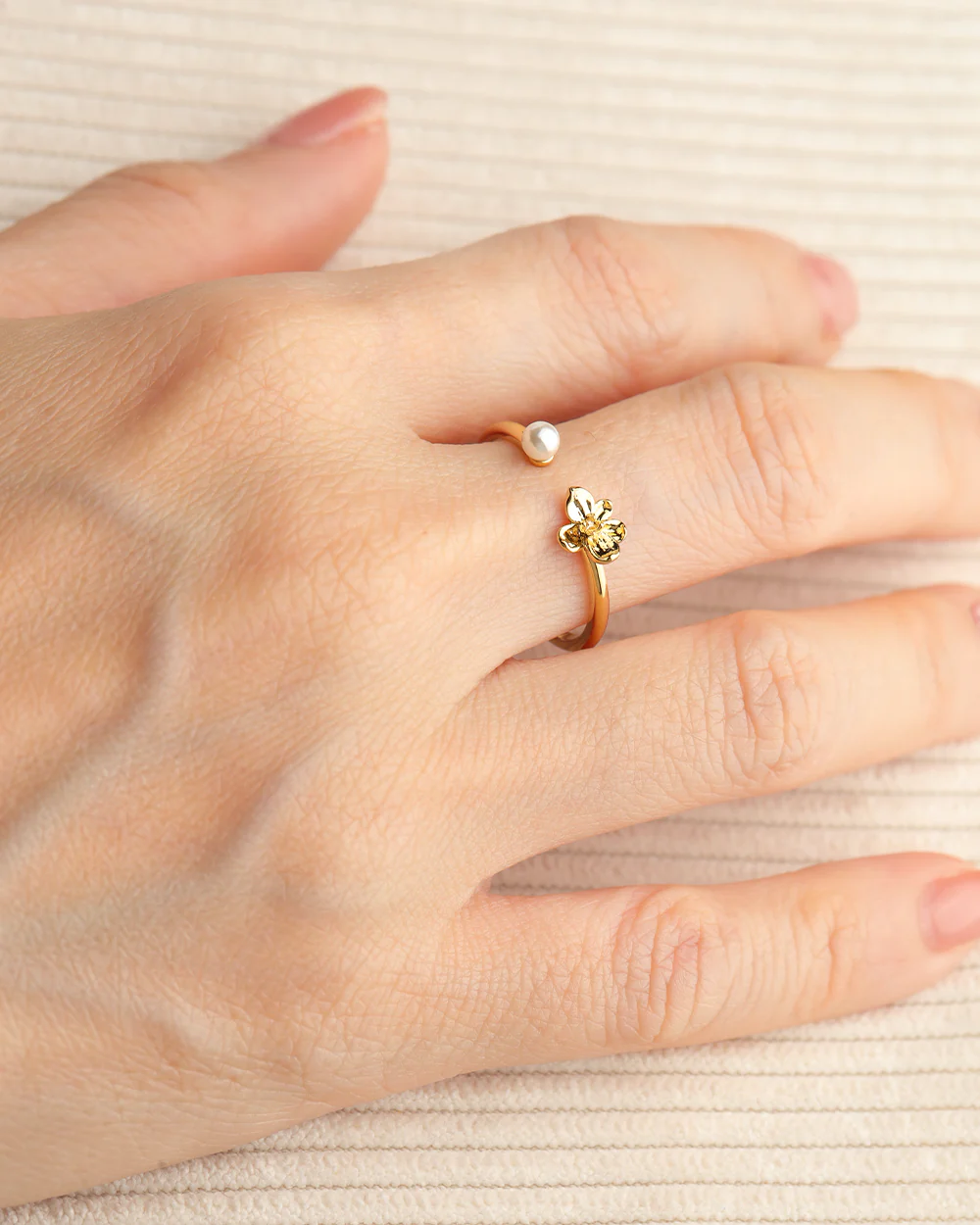 Cathy Gold Ring - Image 4