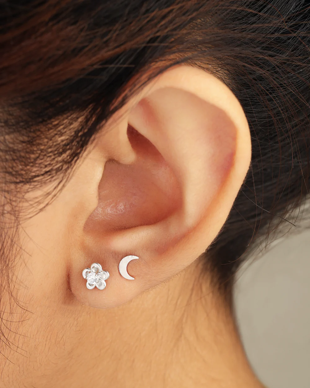 Mika Silver Flatback Stud - Image 2