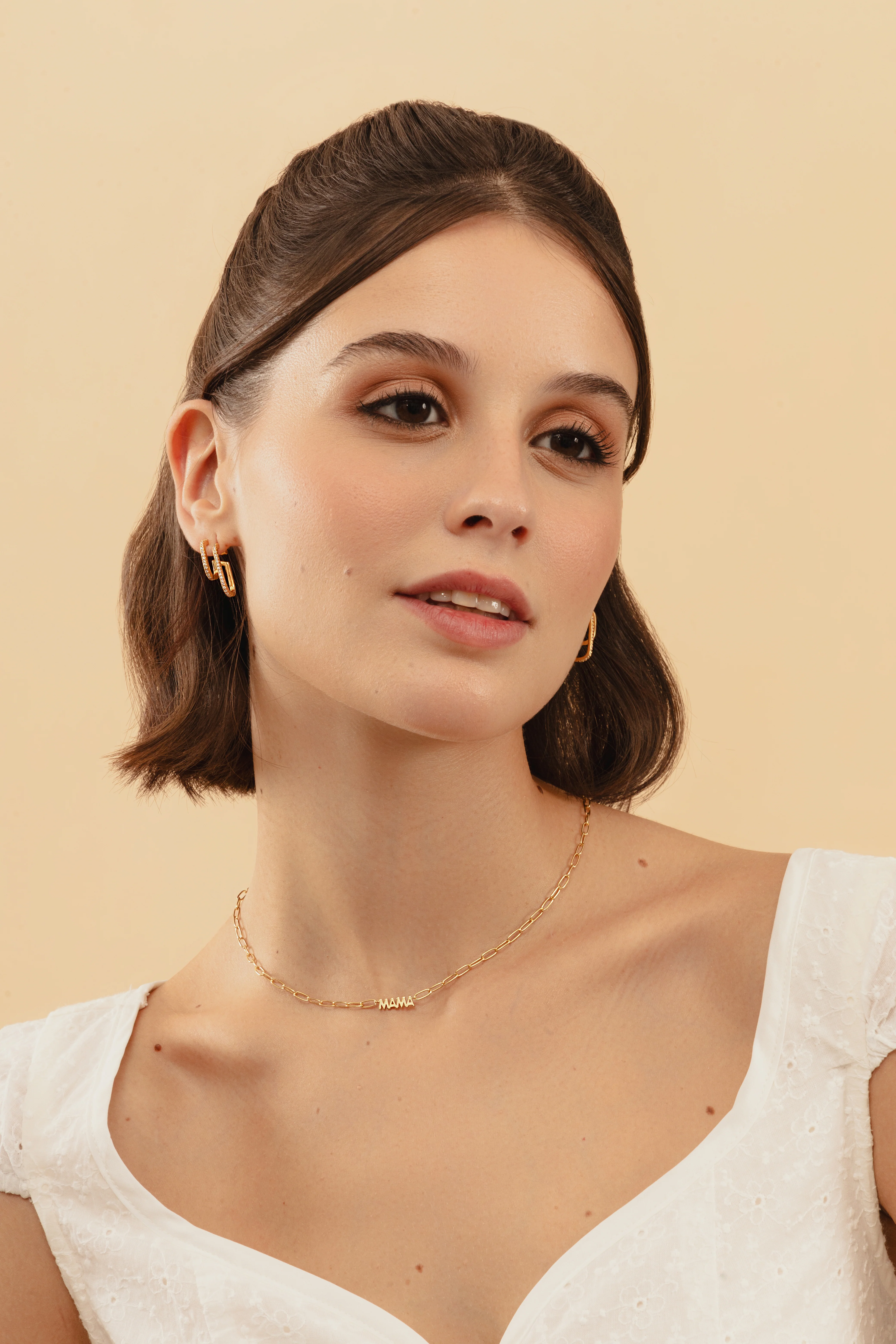 Mama Gold Necklace - Image 3