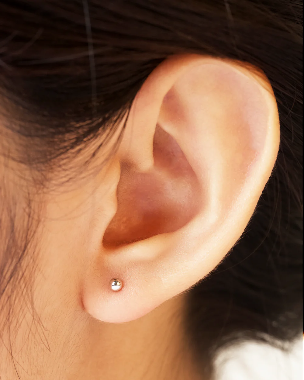 Mon Silver Flatback Stud - Image 2