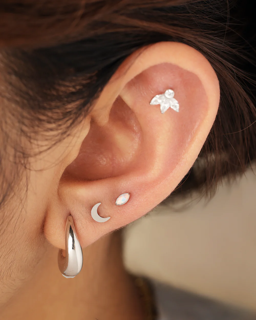 Mona Silver Flatback Stud - Image 3